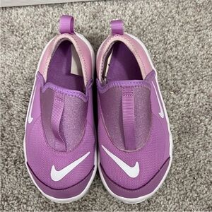 Nike lavender sneakers great condition size 9c
